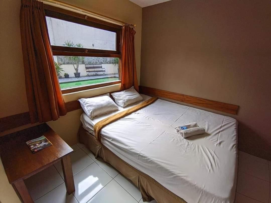 Guest House Teras Solo Syariah Bagian luar foto